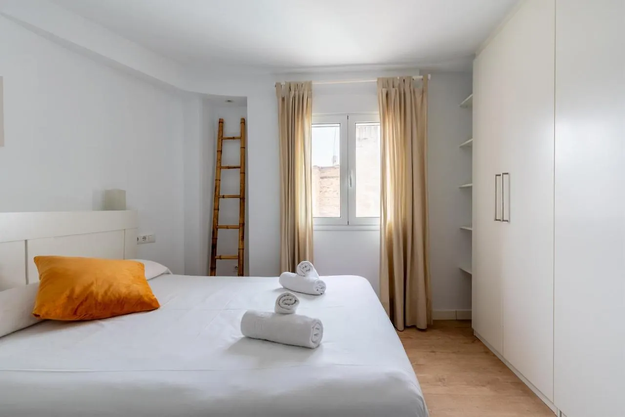 Bustos Tavera Olehousing Sevilha 0*,  Espanha